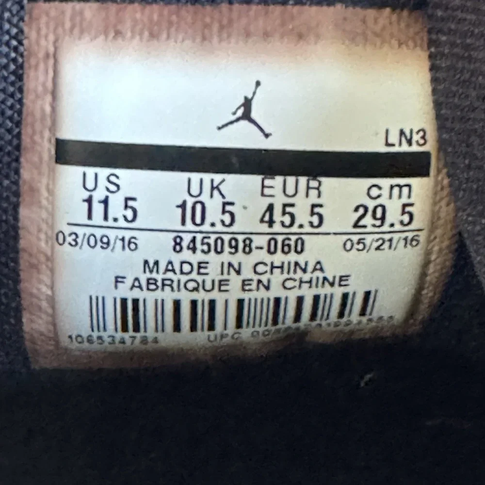 Size 11.5 - Jordan Horizon Low Black 845098-060